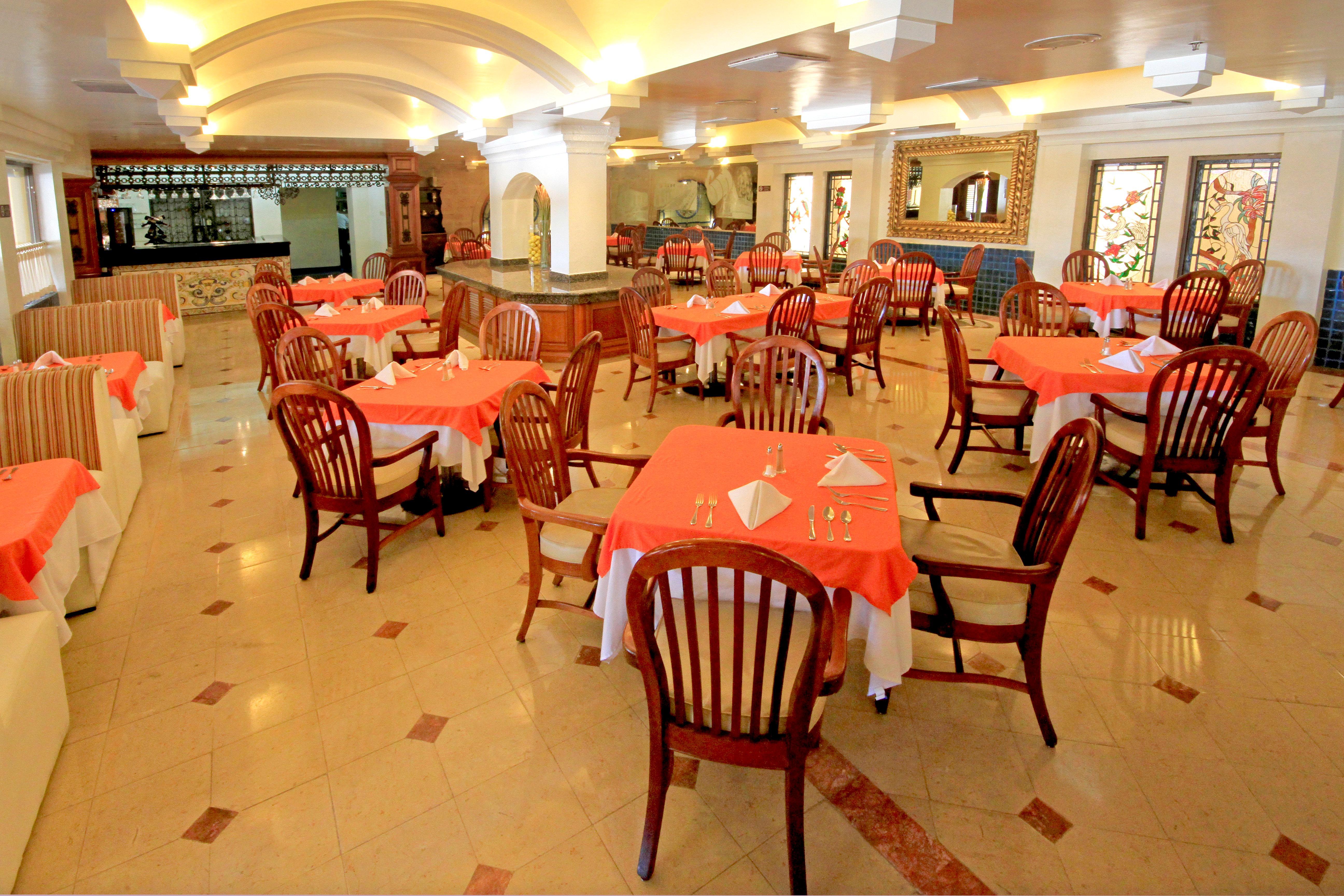 Holiday Inn Monclova By Ihg Экстерьер фото