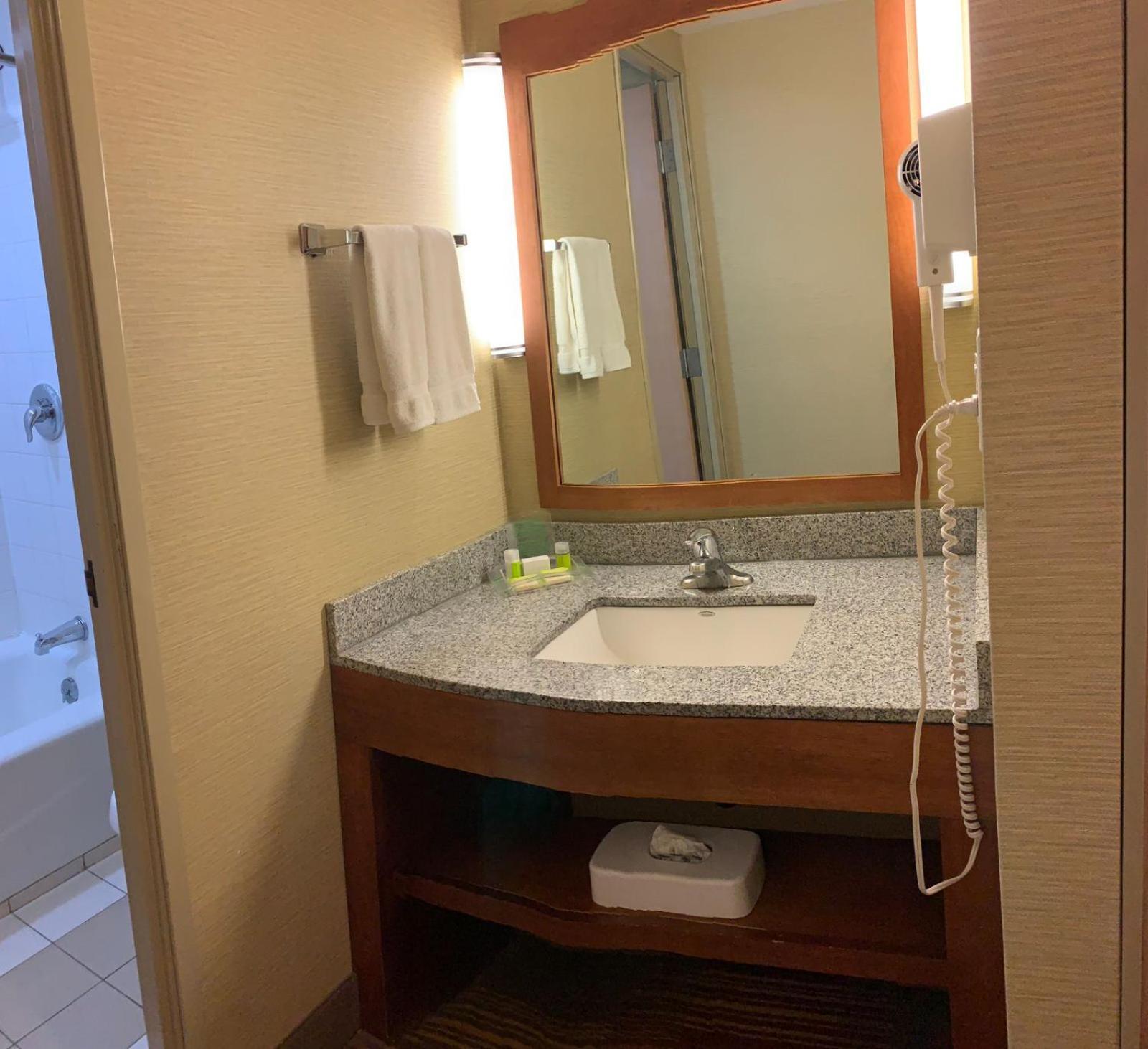 Holiday Inn Monclova By Ihg Экстерьер фото